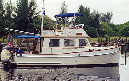 Grand Banks 32 Classic Trawler photo 1.